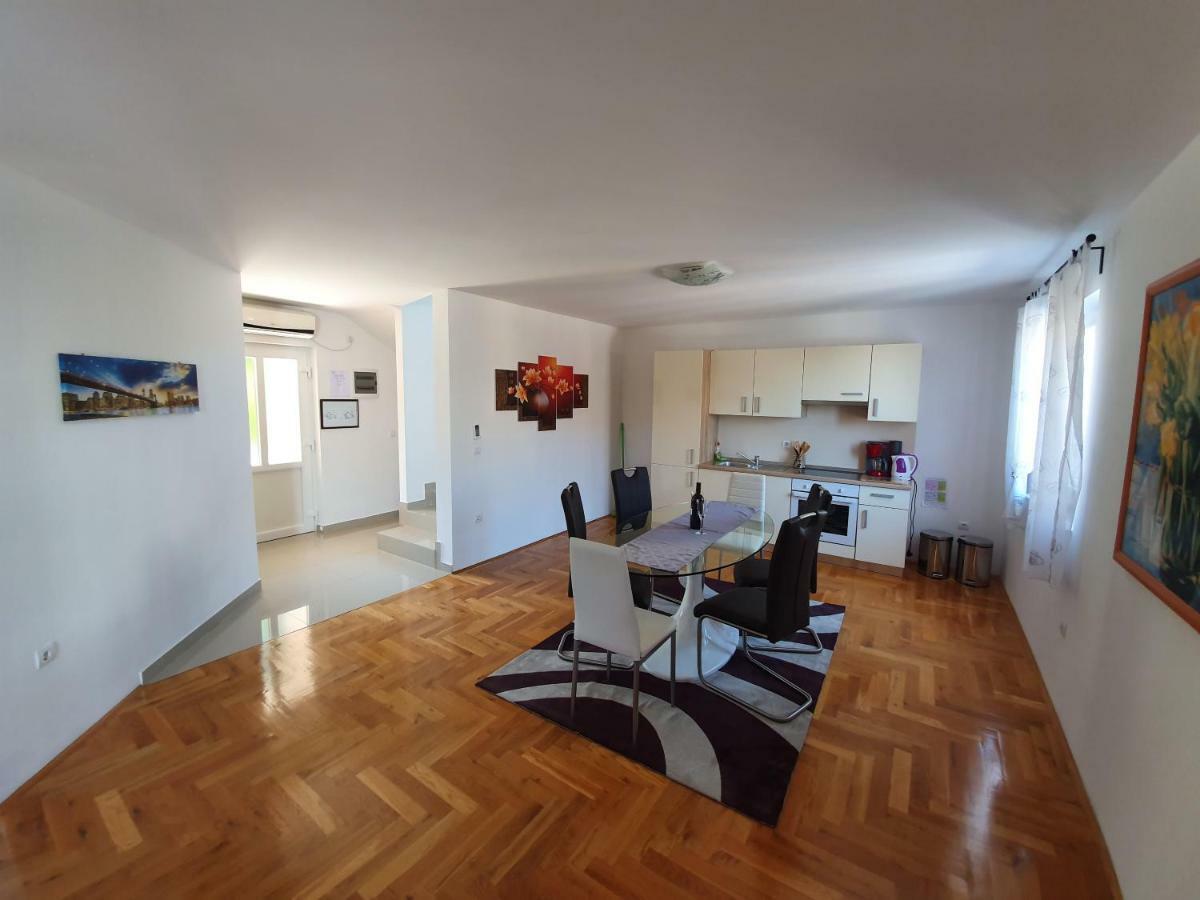 Apartman Dubravka 1 Lovran Exteriör bild