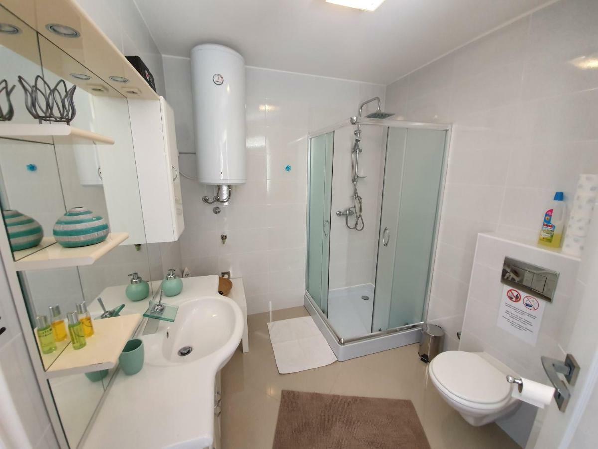 Apartman Dubravka 1 Lovran Exteriör bild